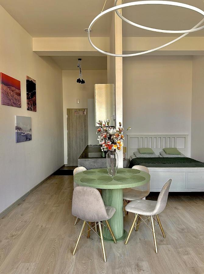 Loft Przy Placu Niepodleglosci Lägenhet Jelenia Góra Exteriör bild